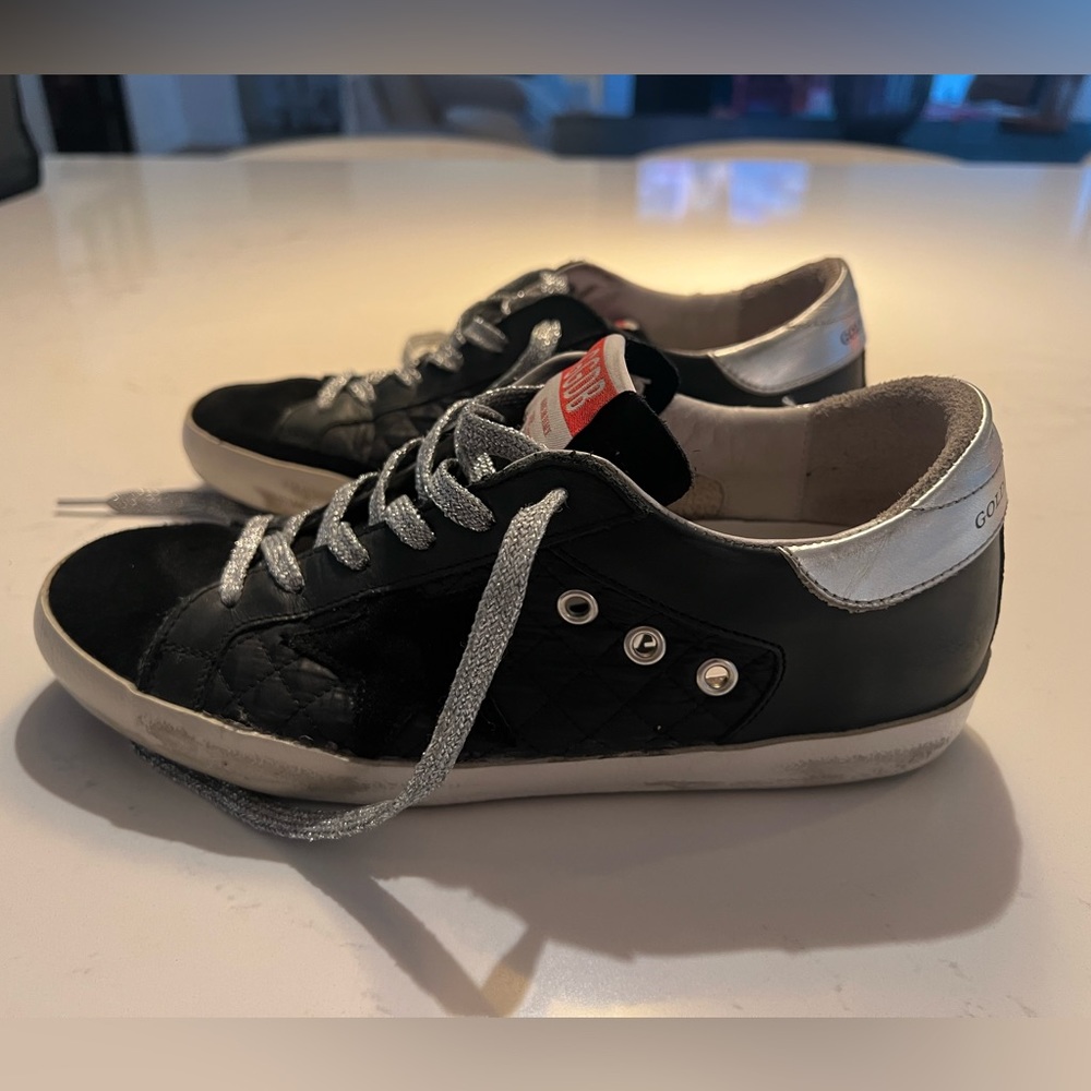Golden Goose Superstar Size 37 (7 in US)